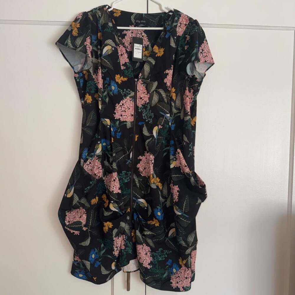 City Chic Moonlight Floral Zip Front Tunic Dress Size S 16 romper • summer chic
